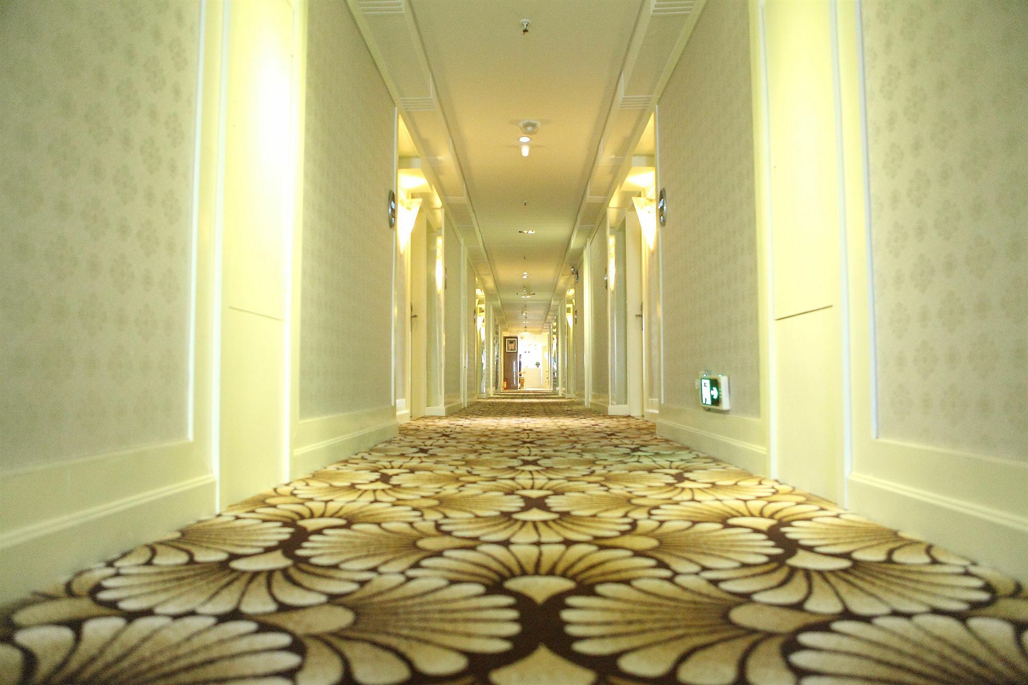 Bluesky Hotel กวางโจว ภายนอก รูปภาพ